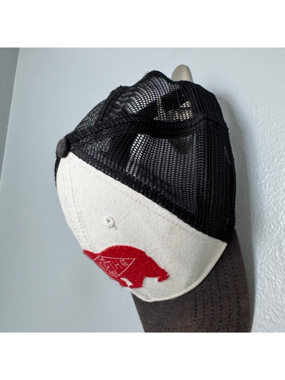 THE NORTH FACE youth size bear logo trucker hat - Picture 5 of 7